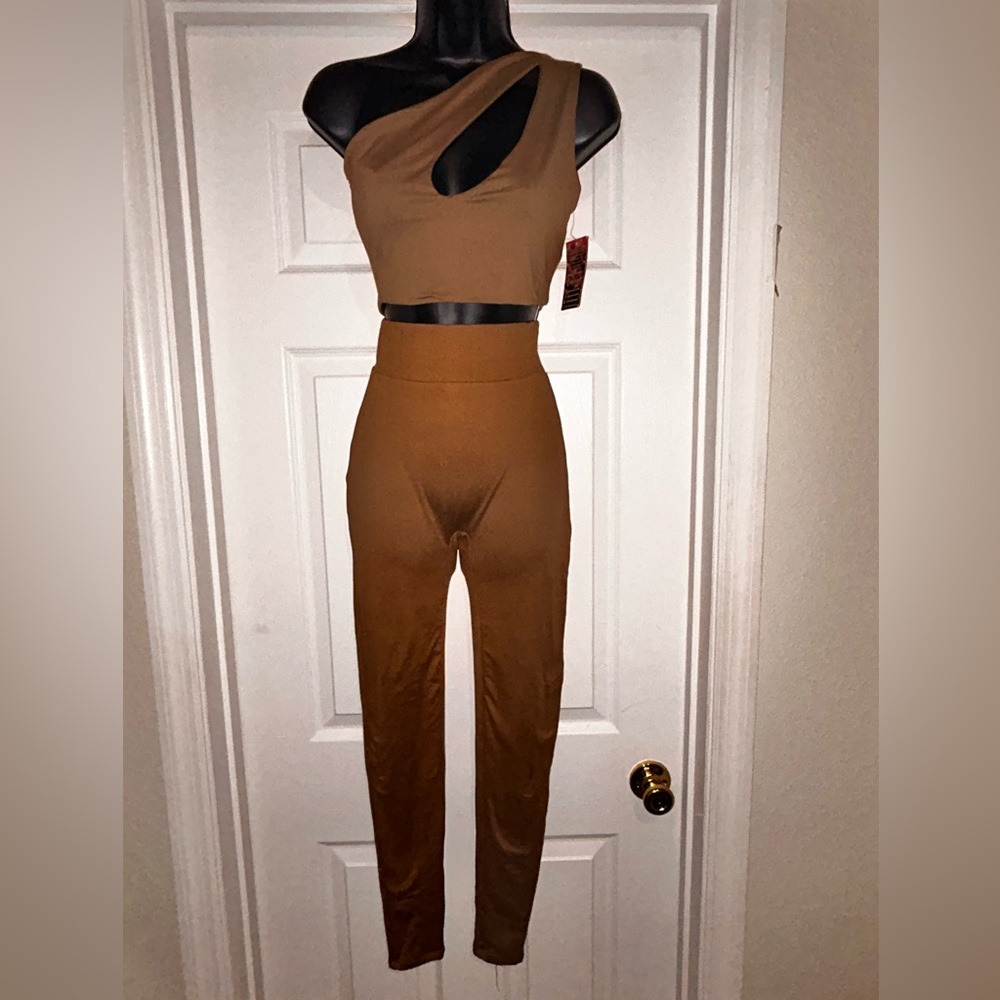 Chic Tan One-Shoulder 2-Piece